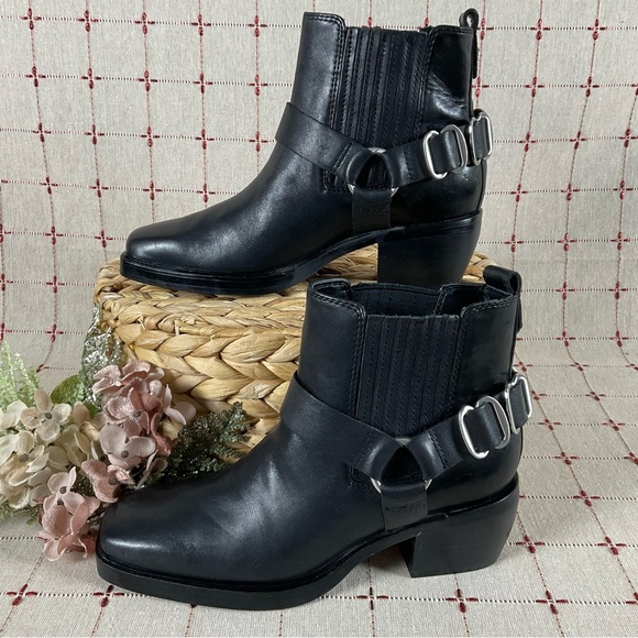 Sam Edelman “Bellamie” Black Leather Chunky Heel Ankle Bootie Square Toe Sz 5 - Picture 5 of 8